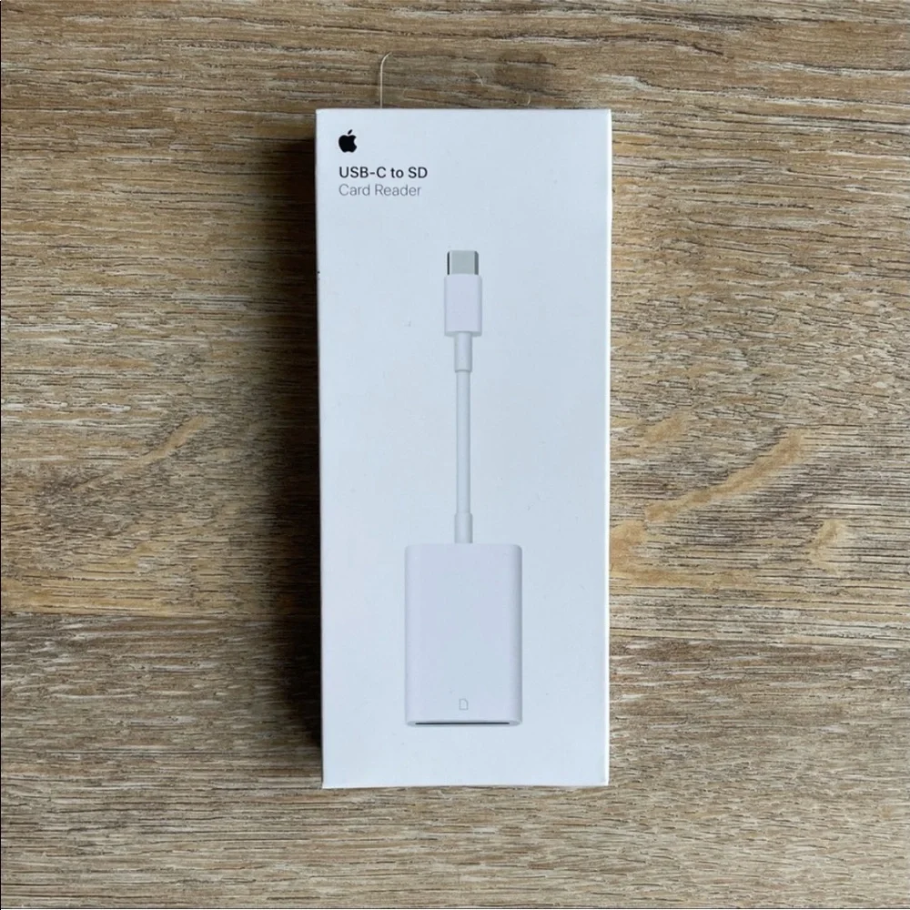 Apple USB-C to SD Card Reader